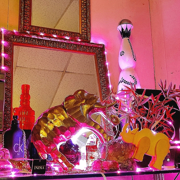 Hand Made Gold Plated Elephant From India. - Picture 6 of 9